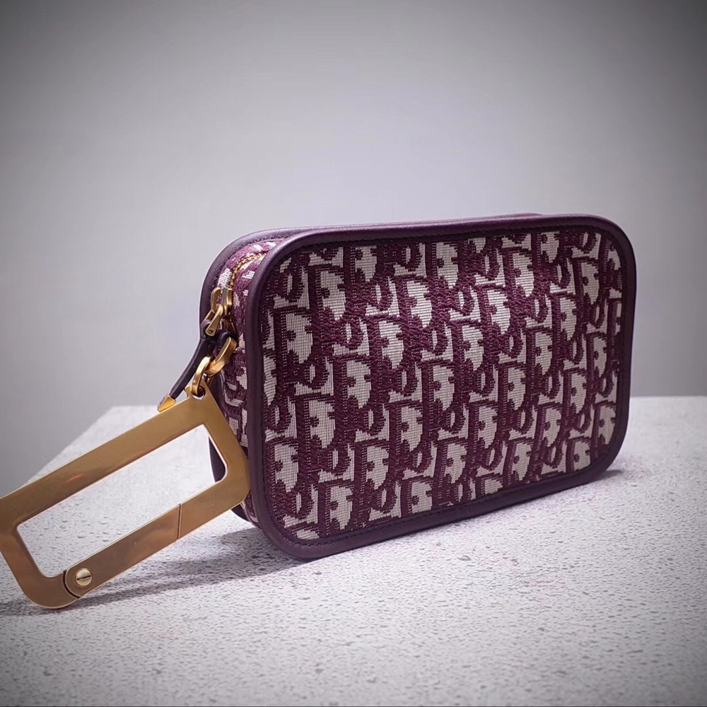 Dior Diorquake Clutch In Bordeaux Dior Oblique Canvas CDBS2224