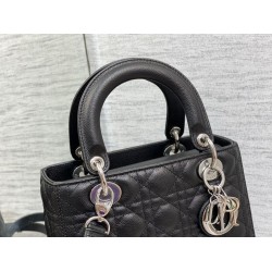 Dior Lady Dior Medium Bag in Black Grained Calfskin CDBS2271