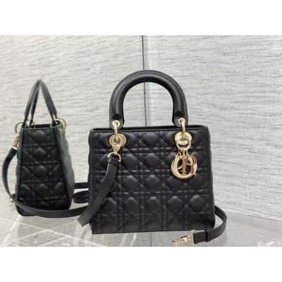 Dior Lady Dior Medium Bag in Noir Grained Calfskin CDBS2273