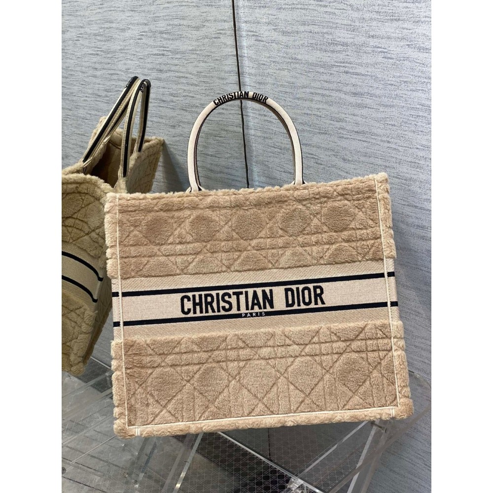 Dior Large Book Tote Bag In Beige Cannage Shearling CDBS2342