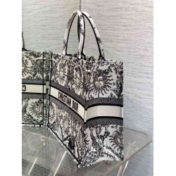 Dior Large Book Tote Bag in White Toile de Jouy Soleil Embroidery CDBS2364