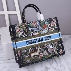 Dior Large Book Tote In Blue D-Constellation Embroidery CDBS2368