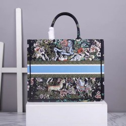 Dior Large Book Tote In Blue D-Constellation Embroidery CDBS2368