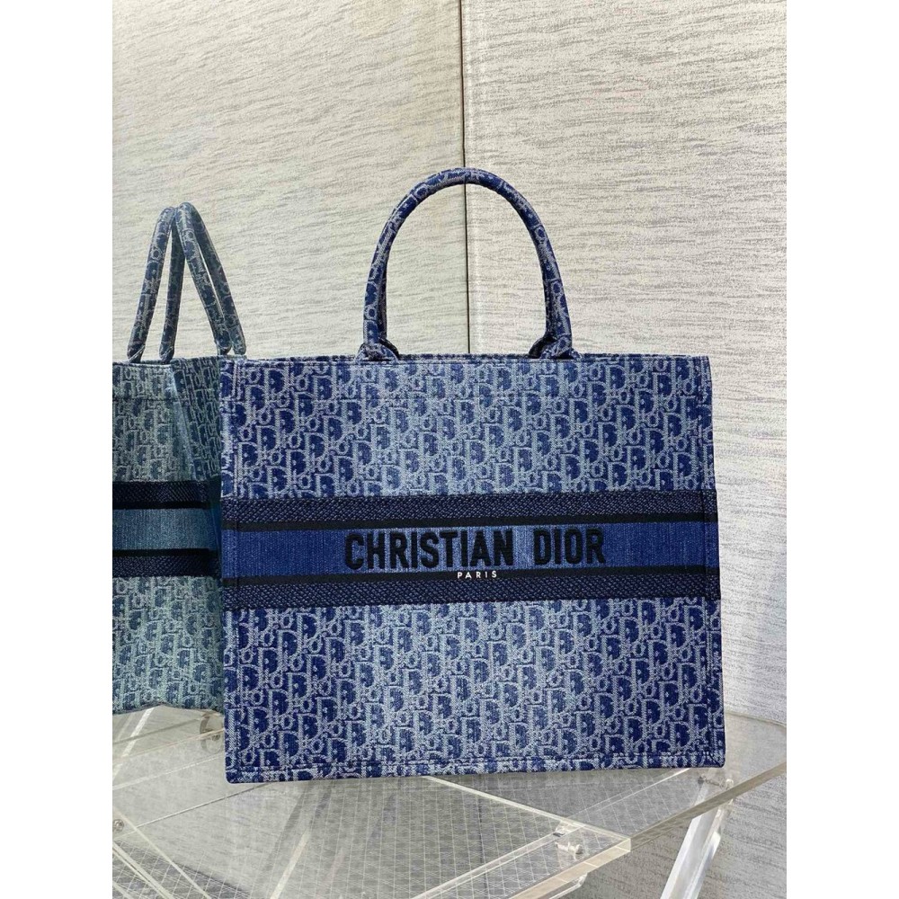 Dior Medium Book Tote Bag in Blue Denim Oblique Jacquard CDBS2431