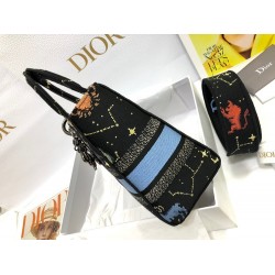 Dior Medium Lady D-Lite Bag In Black Pixel Zodiac Embroidery CDBS2534