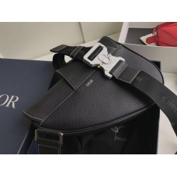 Dior Men's Saddle Belt Bag In Black Grained Calfskin CDBS2584