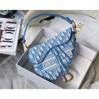 Dior Saddle Bag In Cornflower Blue Dior Oblique Embroidery CDBS2742