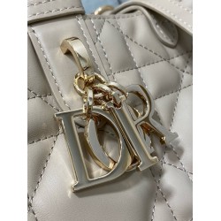 Dior Toujours Medium Bag in Beige Macrocannage Calfskin CDBS2924